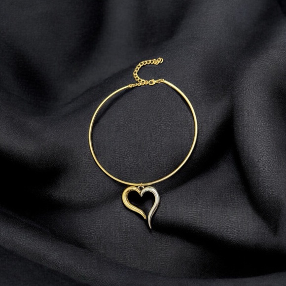 Heart Chocker - Picture 2 of 4